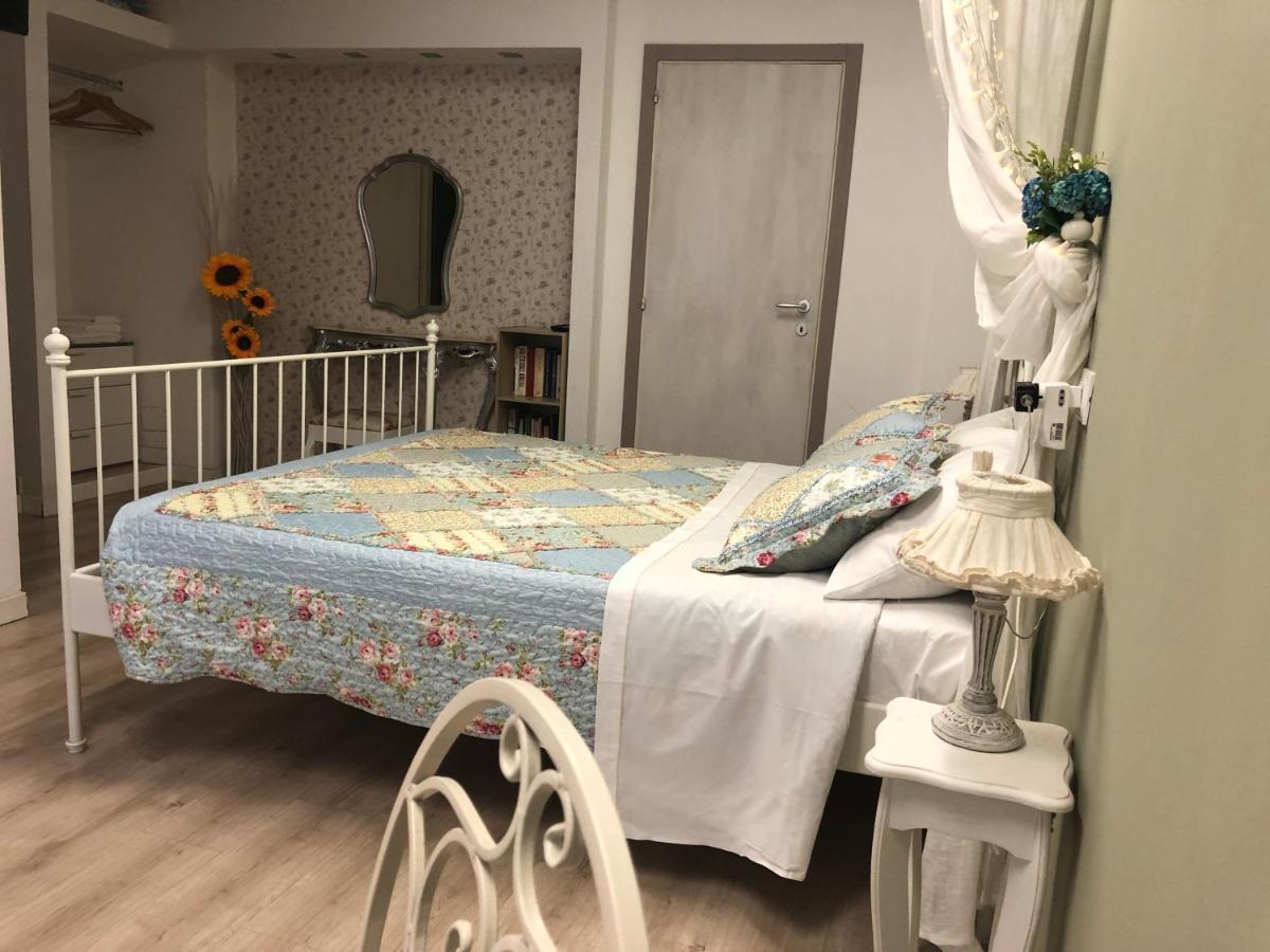 Bed and Breakfast Residenza Fiori Di Grano Мілан Екстер'єр фото